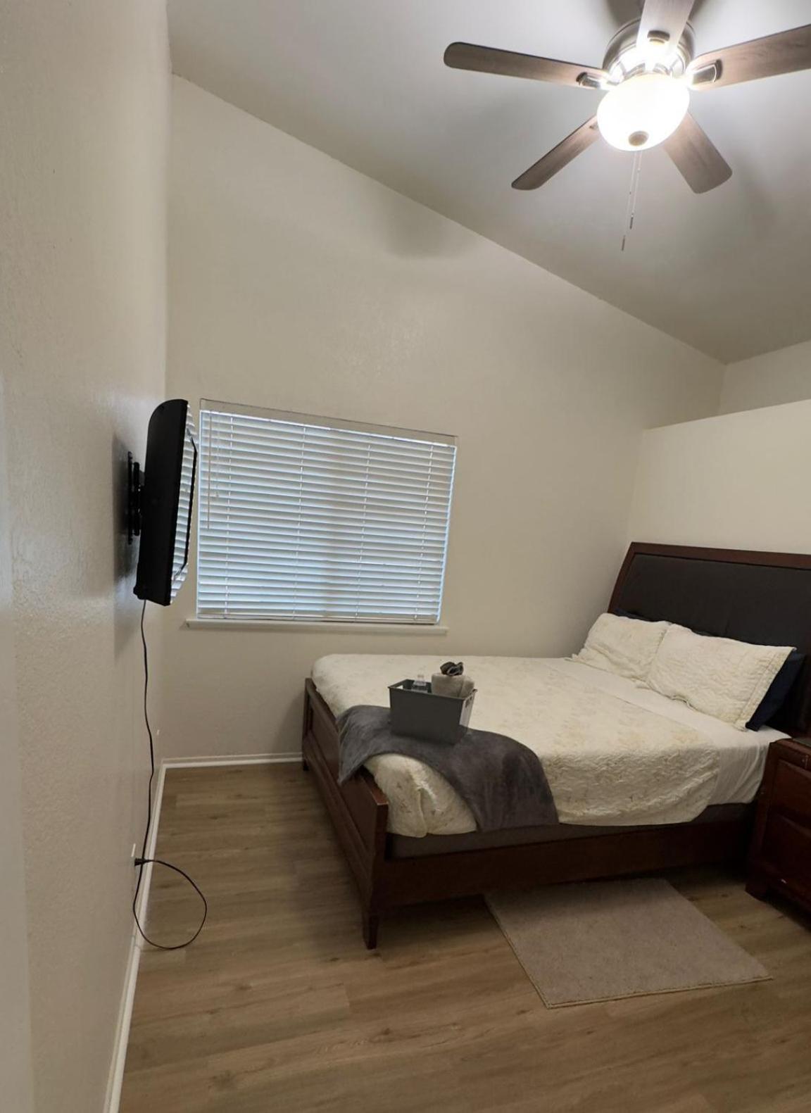 Oasis Hm Near Rancho Vista- Shared Hm